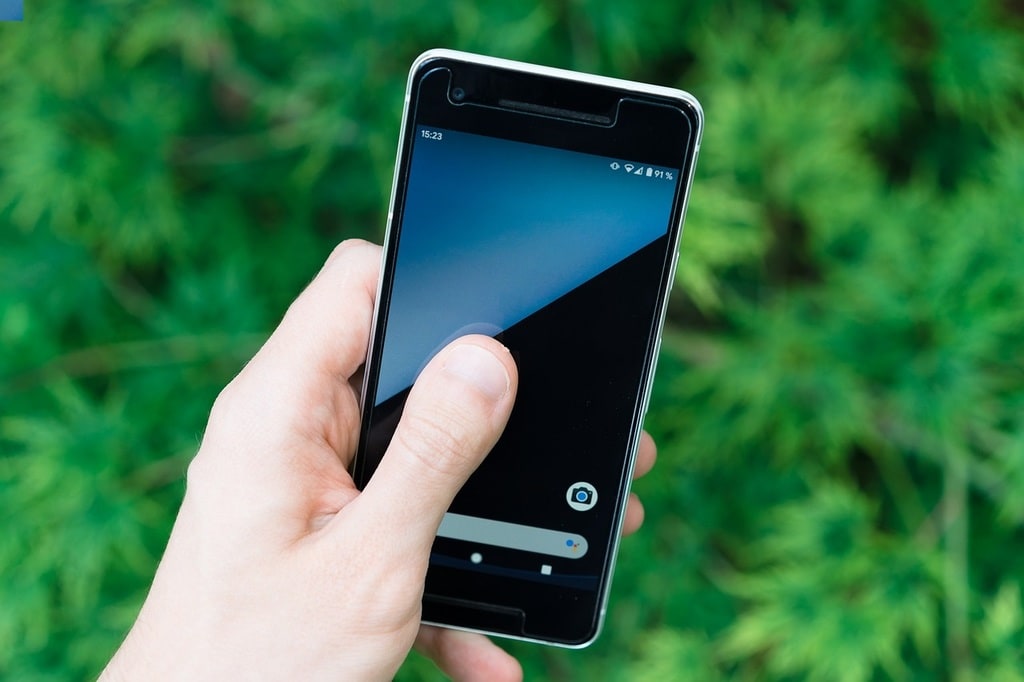 Choisir un smartphone adapté à ses besoins professionnels